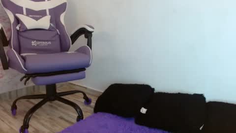 Snapshot of anahi__s chatting on September 11, 2025, 8:42 pm ANAH online show from September 11, 2025, 8:42 pm