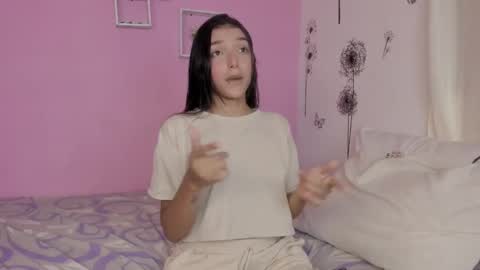 Snapshot of anahys_wallac chatting on November 8, 2025, 5:40 am anahys online show from November 8, 2025, 5:40 am