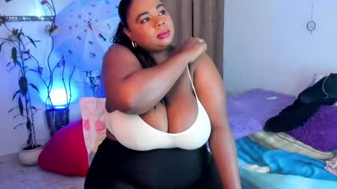 anai_valentinex online show from April 19, 2026, 9:17 pm