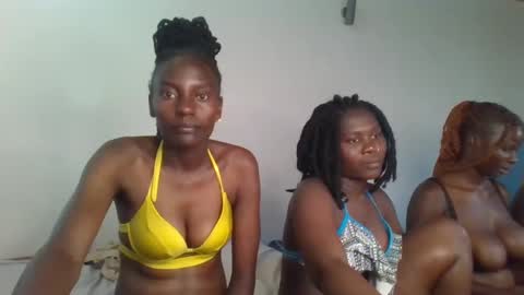 Snapshot of analeia_ chatting on January 7, 2025, 6:16 am Analeia online show from January 7, 2025, 6:16 am