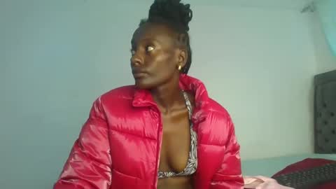 Snapshot of analeia_ chatting on January 27, 2025, 5:14 am Analeia online show from January 27, 2025, 5:14 am