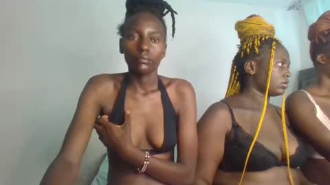 Snapshot of analeia_ chatting on January 28, 2025, 8:25 am Analeia online show from January 28, 2025, 8:25 am