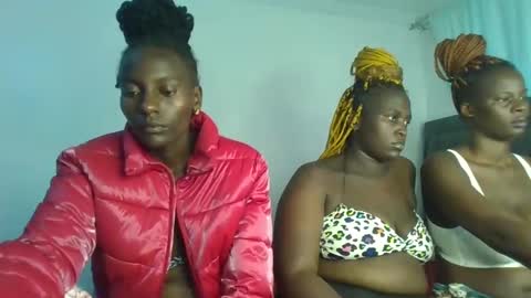 Snapshot of analeia_ chatting on January 29, 2025, 5:40 am Analeia online show from January 29, 2025, 5:40 am