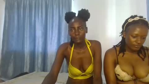 Snapshot of analeia_ chatting on February 7, 2025, 1:11 pm Analeia online show from February 7, 2025, 1:11 pm