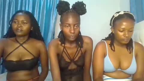 Snapshot of analeia_ chatting on February 11, 2025, 3:18 am Analeia online show from February 11, 2025, 3:18 am