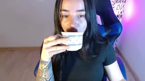 ana 3 online show from November 24, 2025, 1:27 am