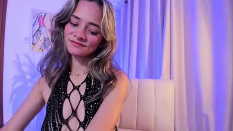 Ana online show from November 7, 2025, 7:36 pm