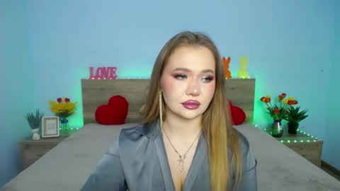 anastacyyellig online show from March 8, 2025, 8:46 pm