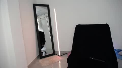 anastasia_doll8 online show from February 21, 2026, 7:04 pm