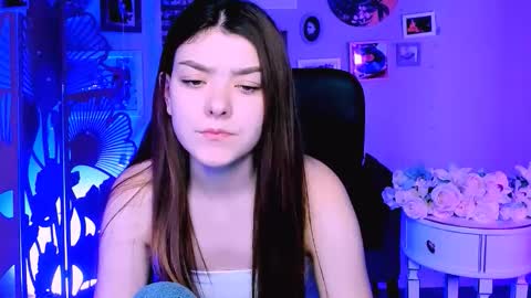 Snapshot of anasteisher chatting on February 9, 2026, 1:26 pm Ana online show from February 9, 2026, 1:26 pm