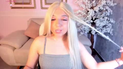 Snapshot of anavelvet chatting on September 29, 2025, 8:13 pm Ana online show from September 29, 2025, 8:13 pm