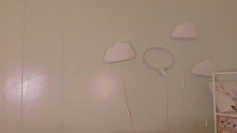Kendra  online show from May 25, 2026, 9:48 am