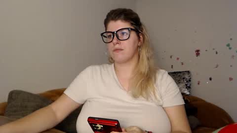 Anaysbigtits online show from December 9, 2024, 6:14 pm