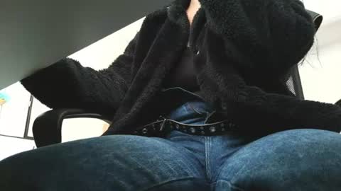 Snapshot of anddrea_ chatting on June 10, 2026, 11:53 am online show from June 10, 2026, 11:53 am