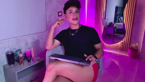 Snapshot of ander_ashford77 chatting on May 29, 2026, 12:25 pm Ander online show from May 29, 2026, 12:25 pm