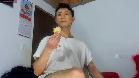 Snapshot of andie_bigdick chatting on February 23, 2025, 7:49 pm andie Send your love who needs it online show from February 23, 2025, 7:49 pm