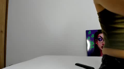 Andrea Cherry online show from November 15, 2025, 2:35 pm