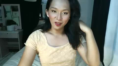 yanie online show from December 5, 2025, 1:36 am