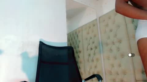 Andrea online show from February 10, 2025, 6:03 pm