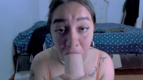 Snapshot of andrebigboobs chatting on December 7, 2024, 12:08 am Andre online show from December 7, 2024, 12:08 am