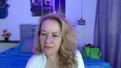 andreea_xx online show from February 15, 2026, 1:41 pm