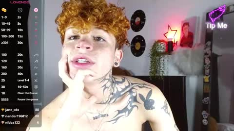 Snapshot of andreewwolffman chatting on December 3, 2025, 12:51 am Andrew online show from December 3, 2025, 12:51 am