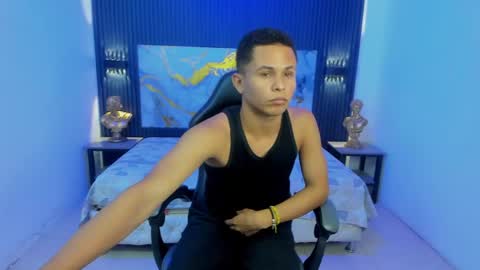 Snapshot of andres1_8 chatting on April 5, 2026, 1:25 am IM ANDRES online show from April 5, 2026, 1:25 am