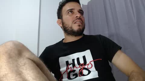 Snapshot of andres_blanco_ chatting on October 22, 2025, 4:57 am i am Andres online show from October 22, 2025, 4:57 am