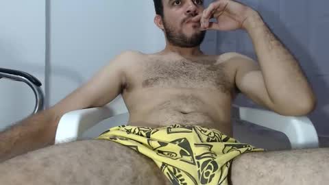 Snapshot of andres_blanco_ chatting on November 1, 2025, 11:40 pm i am Andres online show from November 1, 2025, 11:40 pm