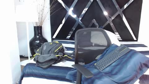 Snapshot of andres_clark chatting on February 27, 2025, 9:36 pm insta andres clark online show from February 27, 2025, 9:36 pm