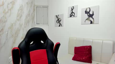 Snapshot of andres_stud chatting on October 15, 2025, 4:23 am andres_stud online show from October 15, 2025, 4:23 am