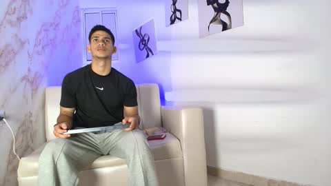 Snapshot of andres_stud chatting on November 4, 2025, 4:44 am andres_stud online show from November 4, 2025, 4:44 am