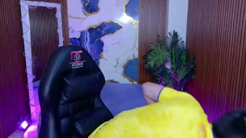 andres_tay online show from May 31, 2026, 2:53 am