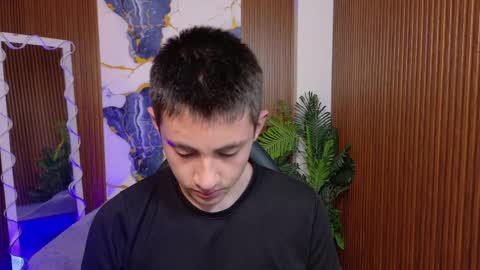 andres_tay online show from June 4, 2026, 2:17 am