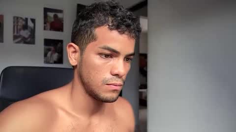 Snapshot of andres_vargas_ chatting on October 11, 2025, 7:01 pm Andres online show from October 11, 2025, 7:01 pm