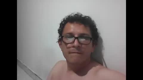 Snapshot of andresfloga chatting on October 5, 2025, 10:40 pm andresfloga online show from October 5, 2025, 10:40 pm