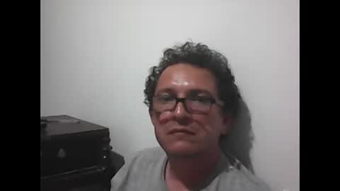Snapshot of andresfloga chatting on October 18, 2025, 4:59 am andresfloga online show from October 18, 2025, 4:59 am