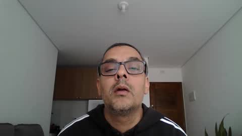 Snapshot of andresonmn chatting on March 2, 2026, 11:50 am andresonmn online show from March 2, 2026, 11:50 am