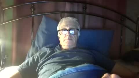 Andrew online show from April 25, 2026, 12:13 am