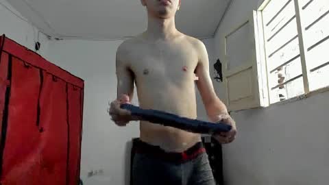 andrew_2811 online show from April 6, 2026, 7:59 pm