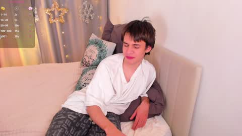 Snapshot of andrew_clar chatting on December 26, 2024, 12:49 pm Andrew online show from December 26, 2024, 12:49 pm