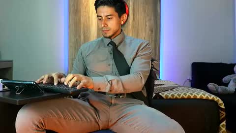 Andrew online show from September 9, 2025, 5:07 am