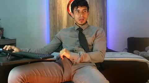 Andrew online show from October 30, 2025, 1:07 am