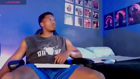 Snapshot of andrew_hoult chatting on September 9, 2025, 9:14 pm Andrew online show from September 9, 2025, 9:14 pm