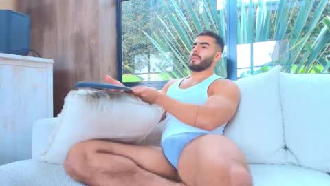 Snapshot of andrew_west_ chatting on October 9, 2025, 6:17 pm ANDREW WEST online show from October 9, 2025, 6:17 pm