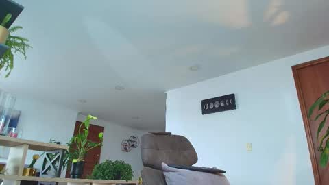 Snapshot of andrew_west_ chatting on October 16, 2025, 9:38 pm ANDREW WEST online show from October 16, 2025, 9:38 pm