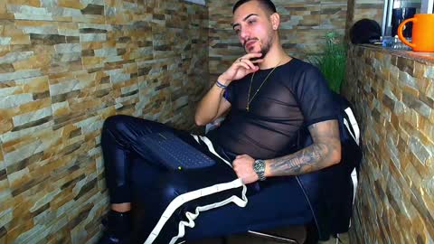 Snapshot of andrewbanner chatting on December 21, 2024, 5:58 am MasterRomania online show from December 21, 2024, 5:58 am