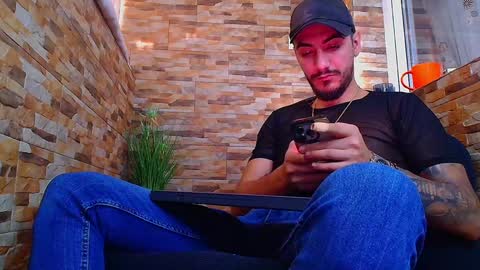 Snapshot of andrewbanner chatting on January 8, 2025, 7:24 am MasterRomania online show from January 8, 2025, 7:24 am