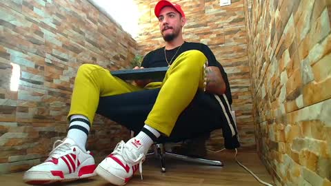 Snapshot of andrewbanner chatting on January 9, 2025, 10:52 am MasterRomania online show from January 9, 2025, 10:52 am