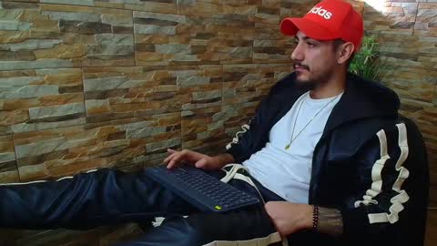 Snapshot of andrewbanner chatting on January 15, 2025, 9:02 am MasterRomania online show from January 15, 2025, 9:02 am